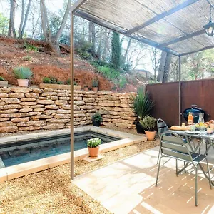 Mas Du Clos , Tilleul Hébergement de vacances