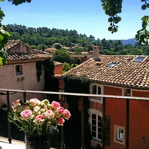 La Dame Au Balcon Appartement